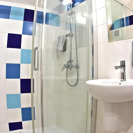 Hotel Kacov מלון 3*