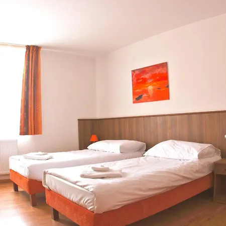 מלון Hotel Kacov