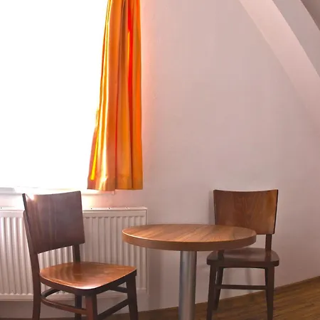 מלון Hotel Kacov Kácov