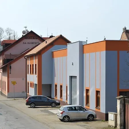 מלון Hotel Kacov Kácov