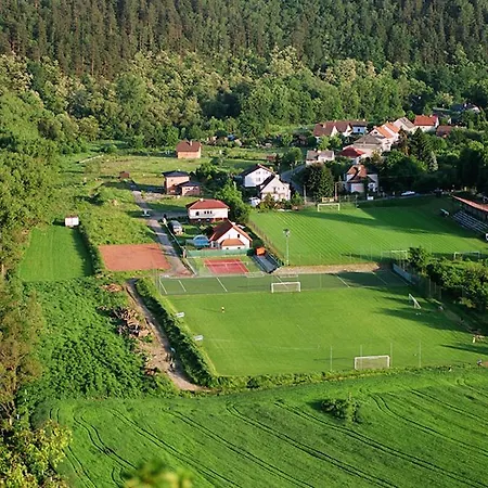 Отель Hotel Kacov Kacov