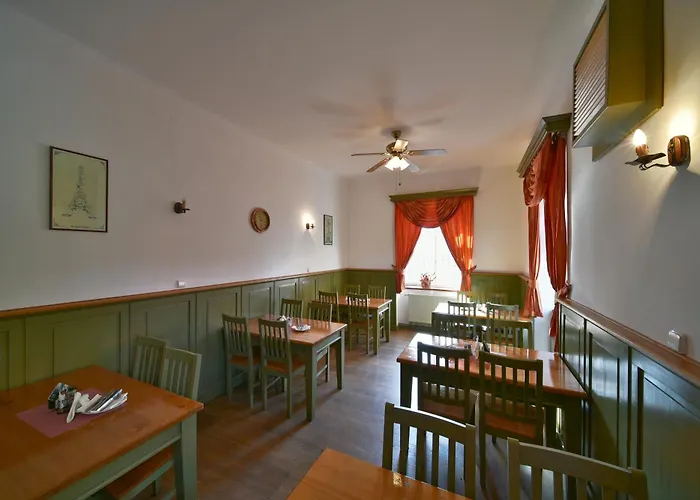 Szálloda Hotel Kácov 3*