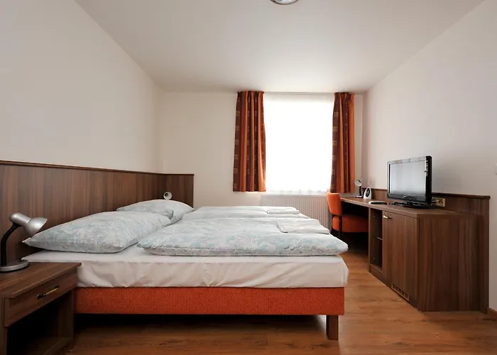 Hotel Kácov Szálloda