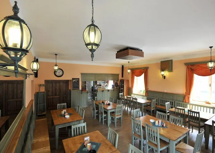 מלון Hotel Kacov Kácov